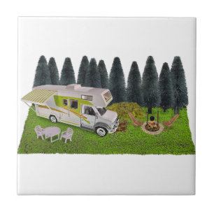 Camper RV na Floresta