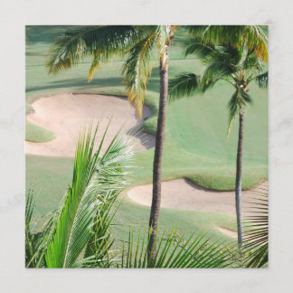 Campo de golfe em convites dos trópicos