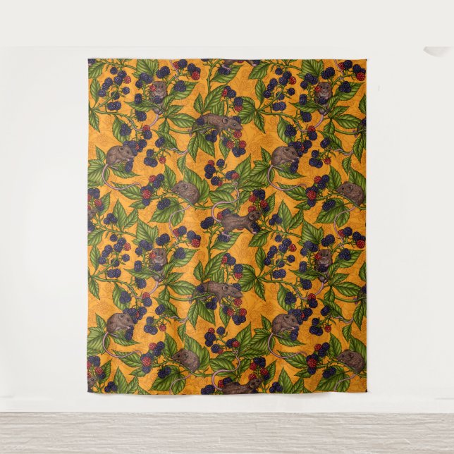 Camundongos e amoras-escuras na tapeçaria laranja (Frente)