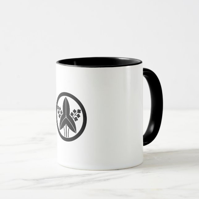 CANECA 丸に立沢瀉 (Frente Esquerda)