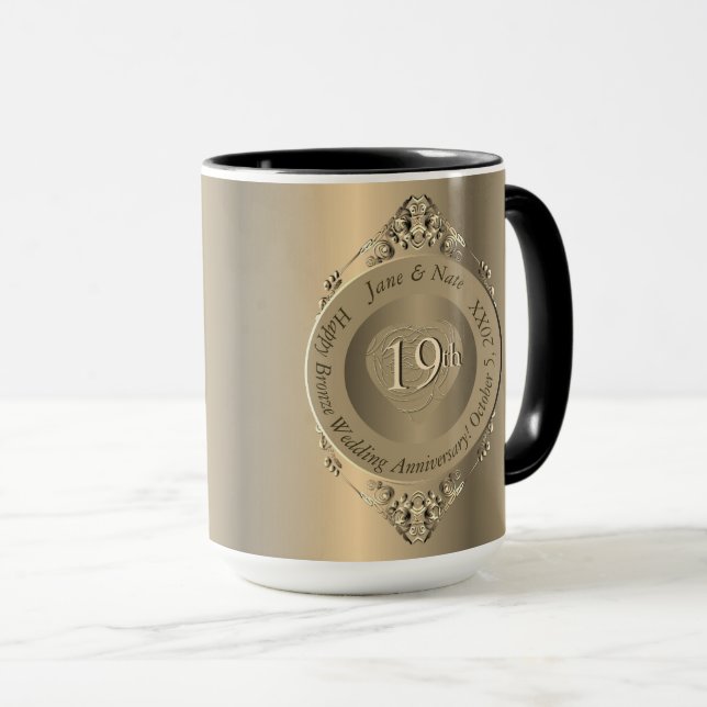 Caneca 19º ou 8º Aniversário de Casamento de Bronze (Frente Esquerda)