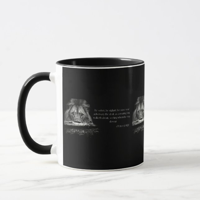 Caneca 1 Peter 5:8 Bíblia KJV Verso Dois Tom (Esquerda)