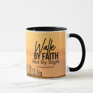 Caneca 2 Corinthians 5:7 Caminhada por Faith Bíblia Verse