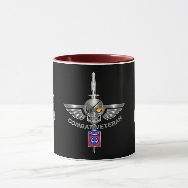 Caneca 82.ª Divisão de Voo Aéreo Combat Veteran Awincríve (Centro)