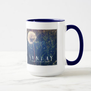 Caneca A família de domingo come o divertimento
