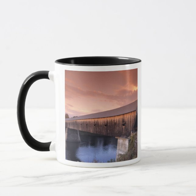 Caneca A ponte coberta mais longa dos Estados Unidos (Esquerda)