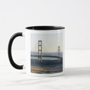 Caneca A Ponte Mackinac atravessando os Estreitos de 4