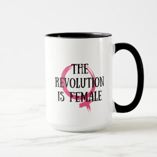 Caneca A Revolução é Mulher