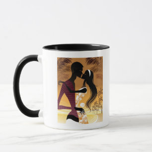 Caneca A vista lateral dos jovens acopla a posição na