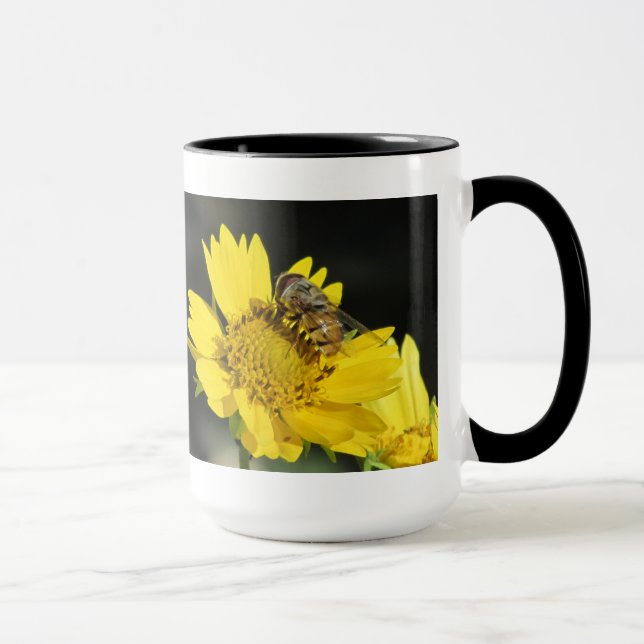 Caneca Abelha na flor amarela (Direita)