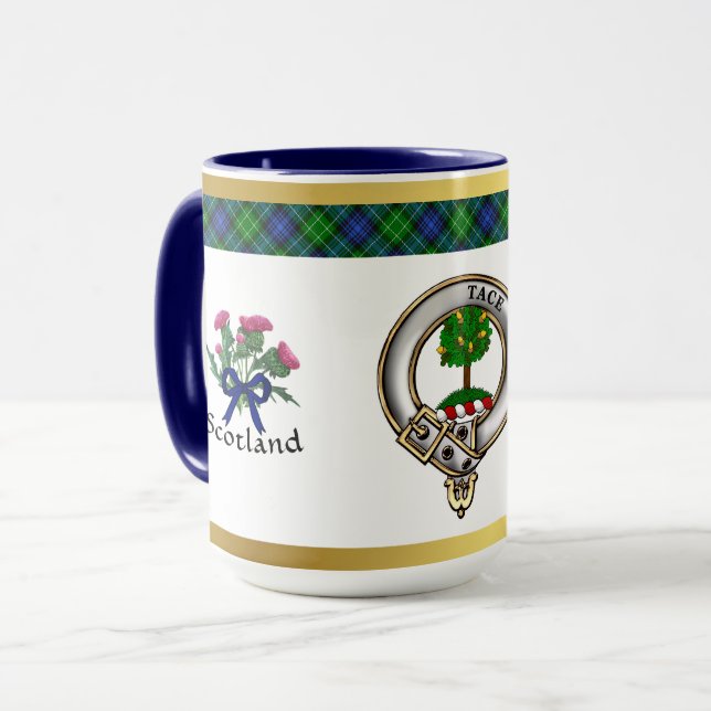 Caneca Abercrombie Clan Crachá Tartan & Motto (Frente Esquerda)