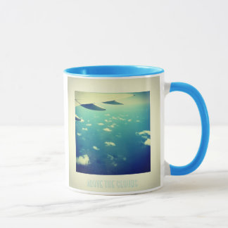 Caneca Acima das nuvens