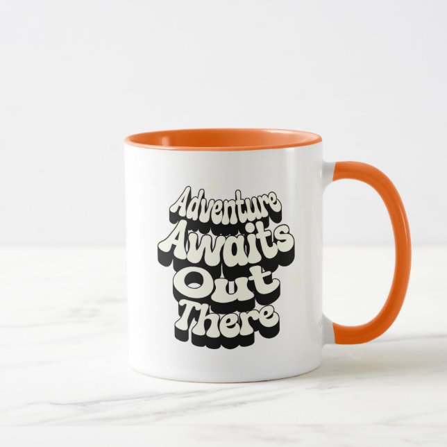 Caneca Adventure Awaits Out There – Travel Quote Mug (Direita)