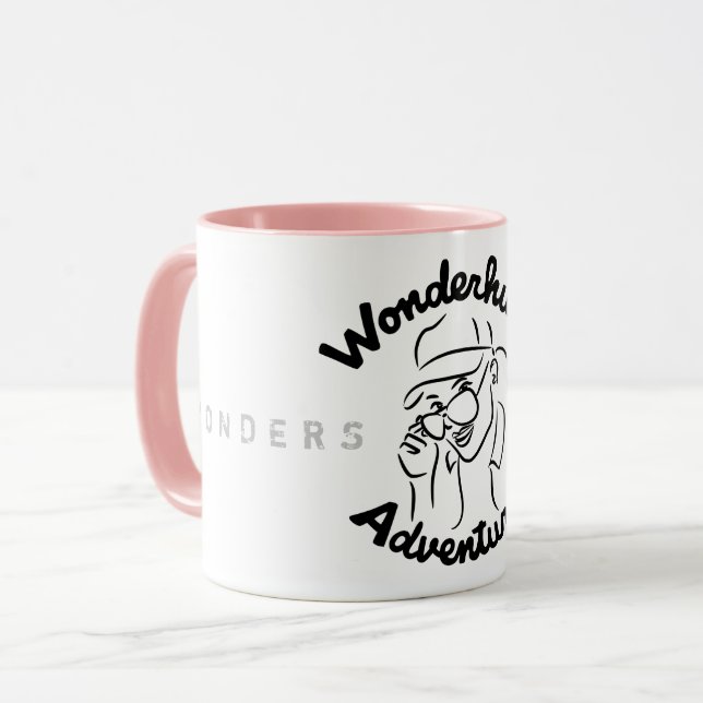 Caneca Adventures Wonderhussy Portraje Café (Frente Esquerda)