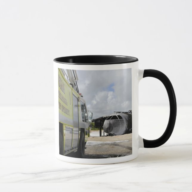 Caneca Aeroporto WONPAT de Guam (Direita)