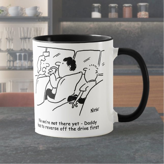 Caneca Ainda Estamos Lá? Criança entediada no carro (Criador carregado)