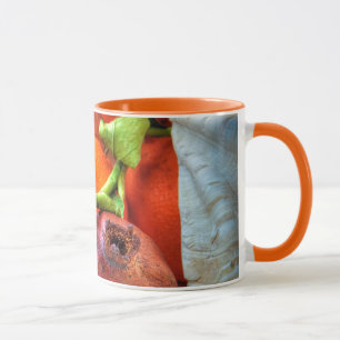 Caneca Ainda-vida dos escudos e das frutas