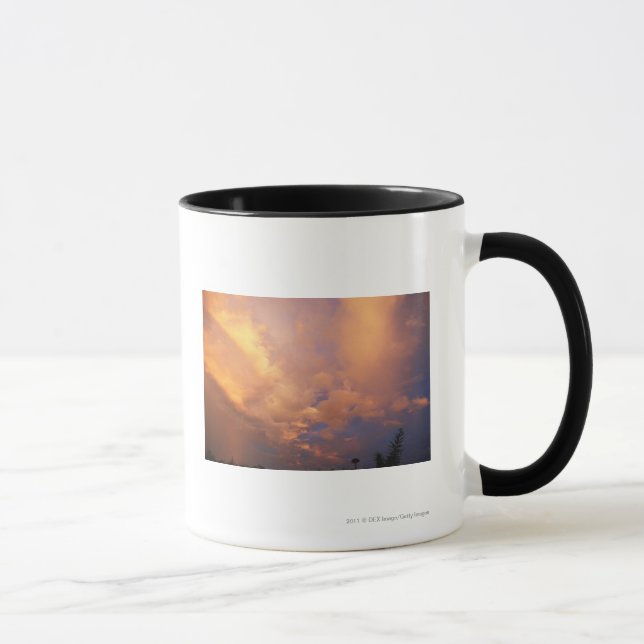 Caneca Ajuste de Sun atrás das nuvens (Direita)