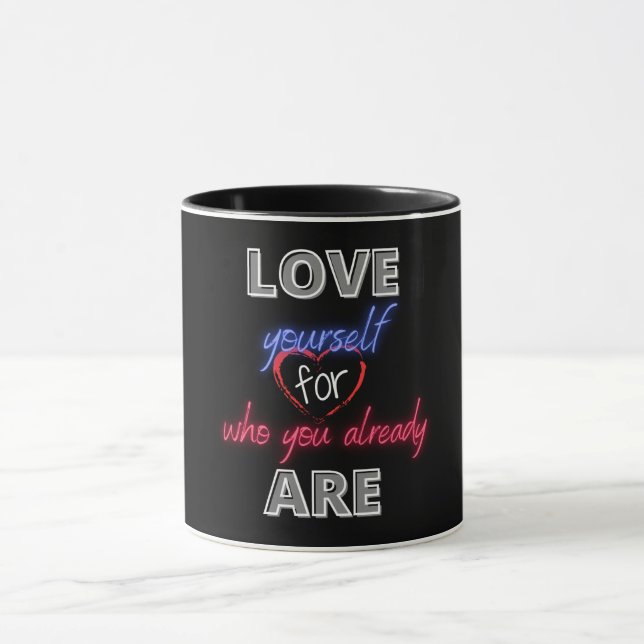 Caneca Ame-se por quem você já é (Centro)