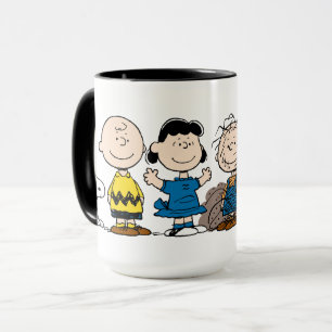 Caneca Amendoins Amigos Em Uma Fila