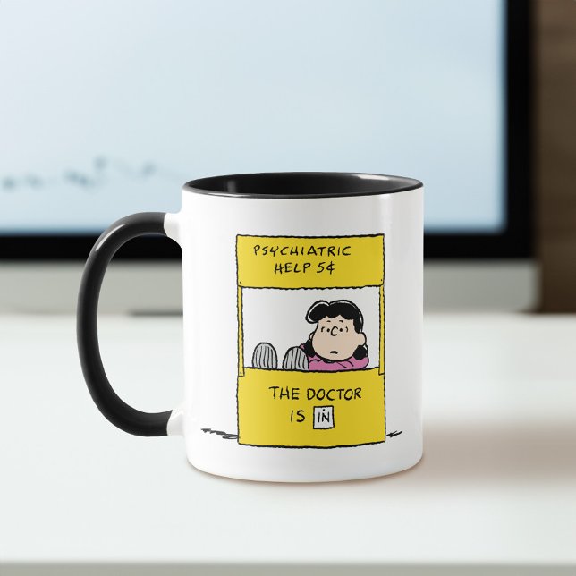 Caneca Amendoins | Lucy & the Doctor In (Mug on desk)