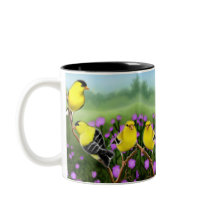Caneca americana selvagem dos Goldfinches
