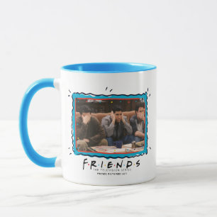 Caneca AMIGOS™   Joey, Ross e Chandler no sofá