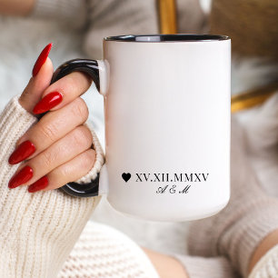 Caneca Aniversário de Data Numérica Romana Personalizada