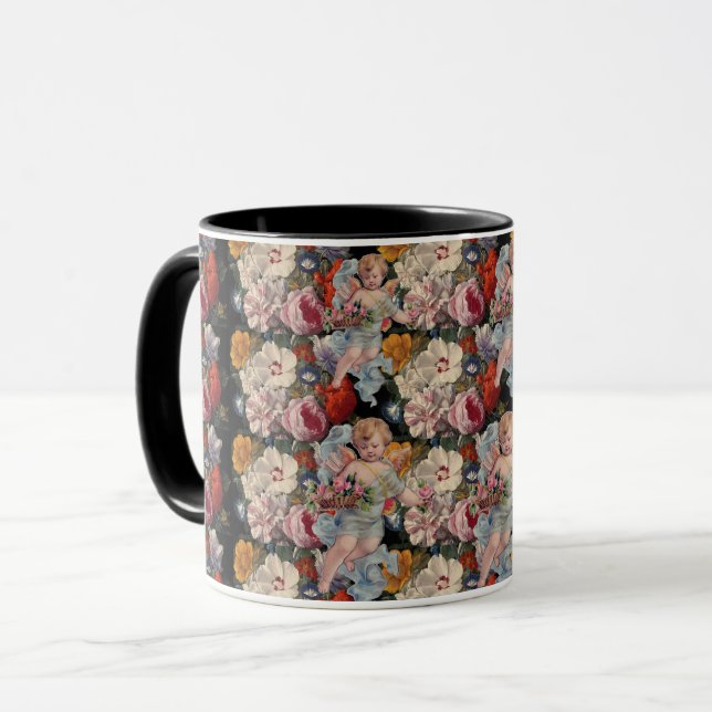 CANECA ANJO ROMÂNTICO COLHENDO ROSAS ROSAS E FLORES (Frente Esquerda)