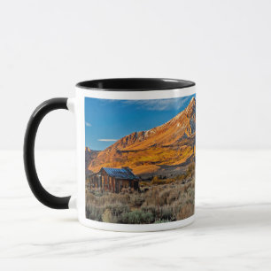 Caneca Antiga Fazenda ao Longo da Hwy 395 em June Lake
