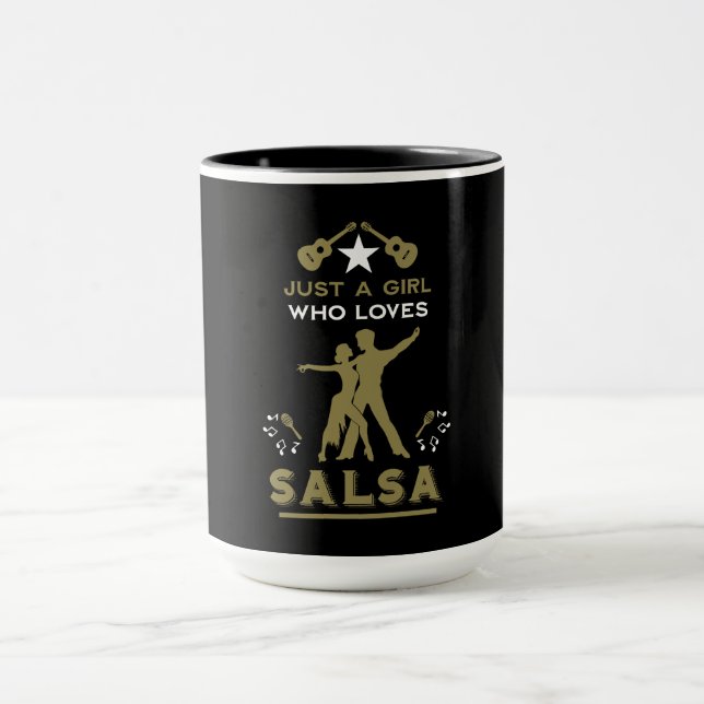 Caneca Apenas Uma Menina Que Ama Salsa Dance (Centro)