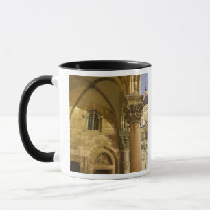 Caneca Arcos do Palácio do Reitor com a Catedral de Dubro
