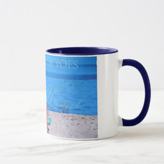 Caneca Areia azul nos dedos do pé