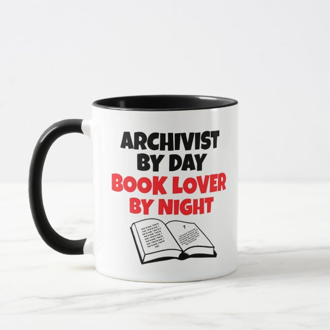 Caneca Arquivista ama a leitura (Esquerda)