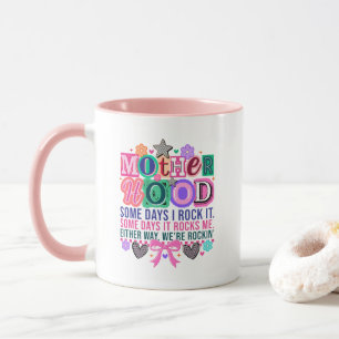 Caneca Arte com palavras de maternidade rockin fofa