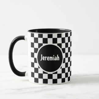 Caneca Arte em Xadrez Preto e Branco com Monograma