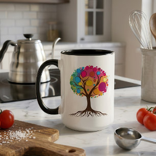 Caneca Árvore abstrata com raízes e folhas coloridas.