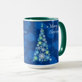 Caneca Árvore de Natal feita de flocos de neve.
