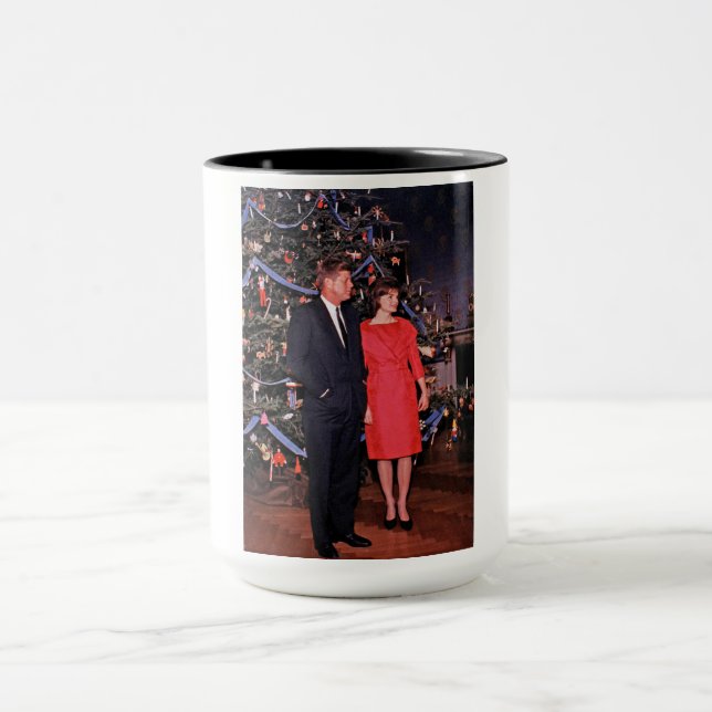 Caneca Árvore de Natal Presidente John Kennedy & Jacqueli (Centro)