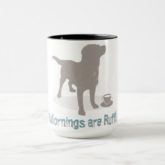 Caneca "As manhãs são ruff!" com café de cachorro