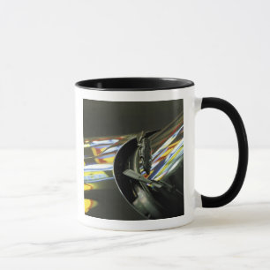 Caneca Ásia, Malásia, Melaka. Reflexos de neon no carro