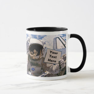 Caneca Astronauta da NASA segurando placa - Adicionar tex