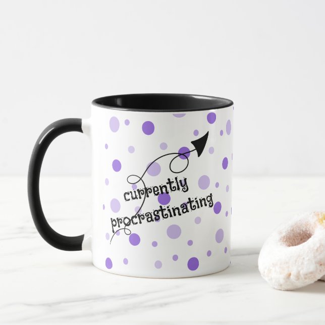 Caneca Atualmente Procrastinando Bolinhas (Com Donut)