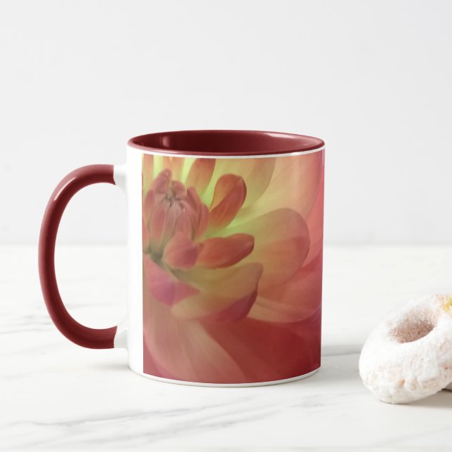 Caneca Aumentou e o rosa Dalia (Com Donut)