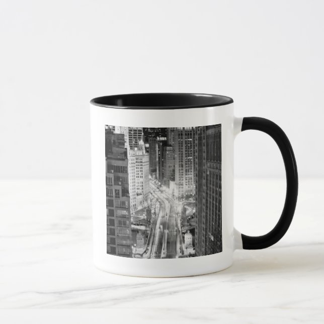 Caneca Avenida norte de Michigan em Chicago após o (Direita)