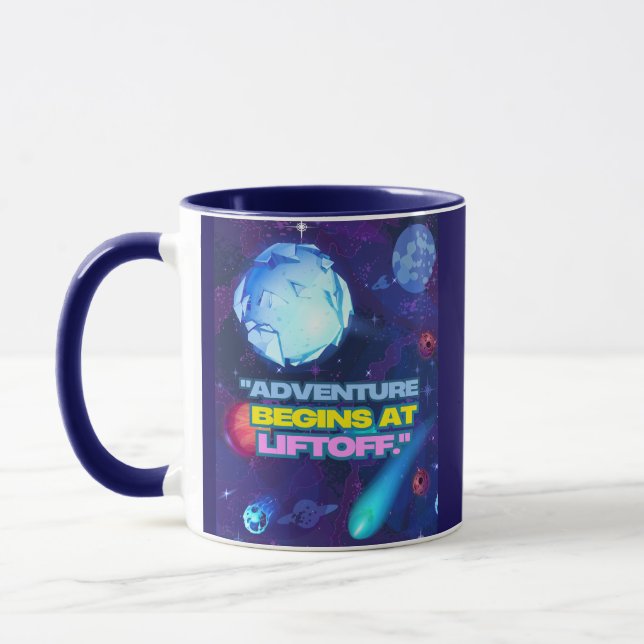 Caneca Aventura começa no copo isolado de lançamento (Esquerda)
