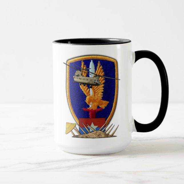 Caneca AVN BDE - Aviação de 1rua - Guerra do Vietname (Direita)