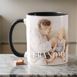 Caneca Avó Incrível Desde 20XX Foto Elegante Simples<br><div class="desc">Esta design simples e moderna é composta por tipografia serif e cursiva e adiciona uma foto personalizada</div>