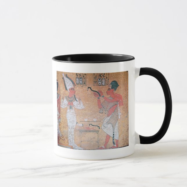 Caneca Ay que executa a abertura da cerimónia da boca (Direita)