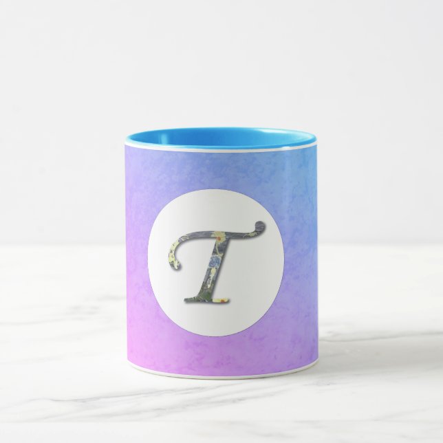 Caneca Azul floral extravagante e roxo da letra T (Centro)